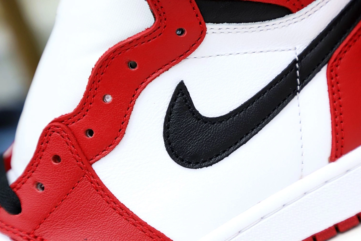 RETRO AIR 1 2015 HIGH OG JORDAN 'CHICAGO' 0716